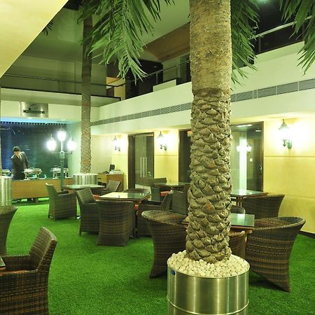 The Cambay Grand Hotel Ahmedabad Restaurant photo
