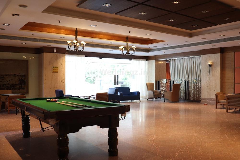 The Cambay Grand Hotel Ahmedabad Exterior photo