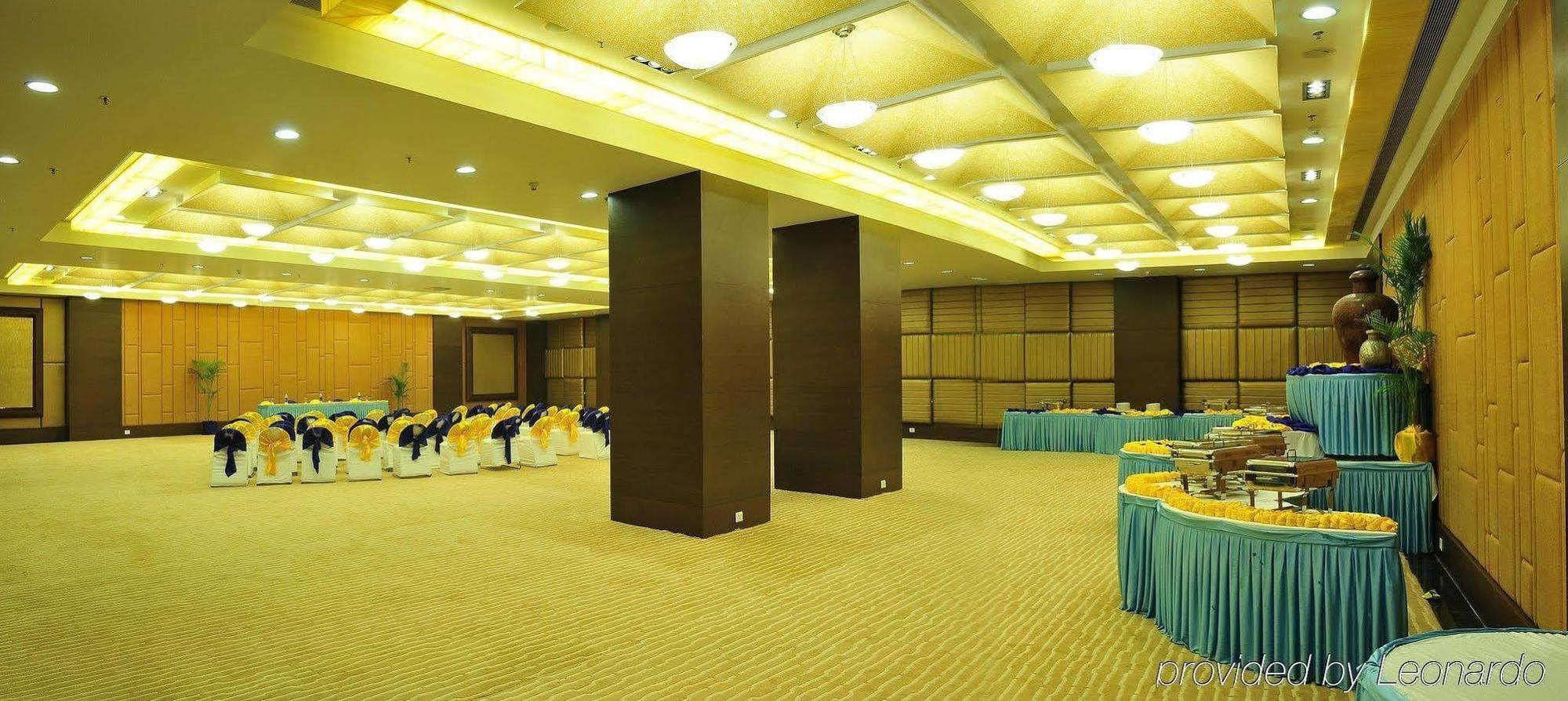 The Cambay Grand Hotel Ahmedabad Restaurant photo